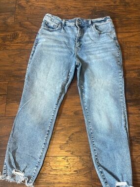 Time and Tru Women's Destructed Raw Hem Ankle Jeans size 12